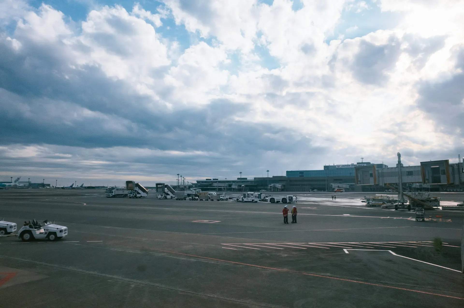 Seattle-Tacoma International Airport exterior